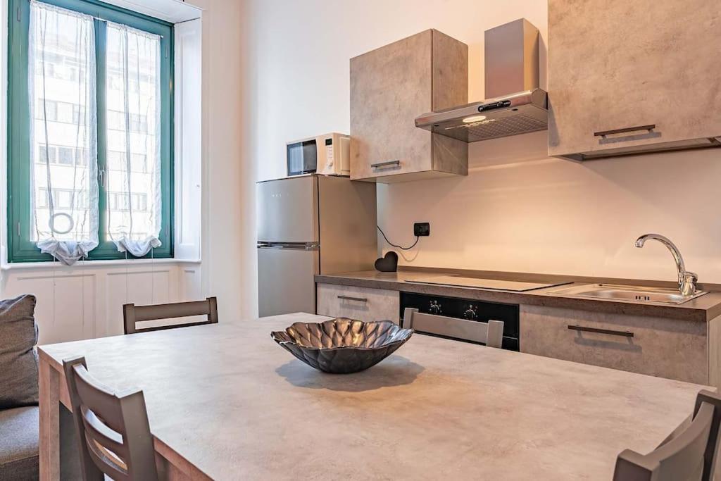 Guest Planet - Modern Flat Centrale M2 Milan Extérieur photo